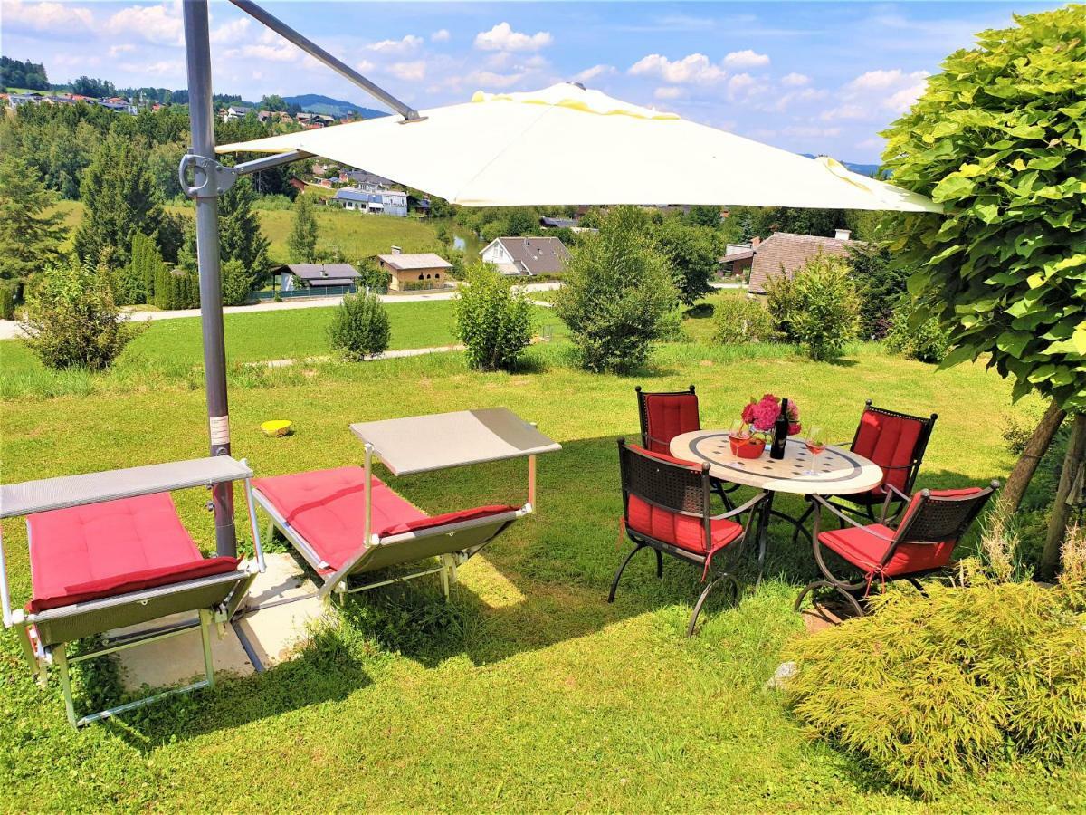 Haus Am Weinberg II Leilighet Seekirchen am Wallersee Eksteriør bilde